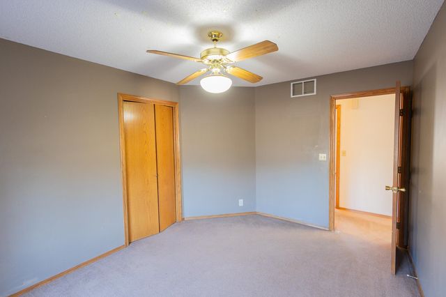 9305 E Clark St, Wichita, KS 67207