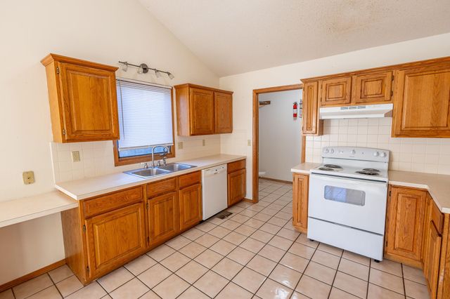 9305 E Clark St, Wichita, KS 67207