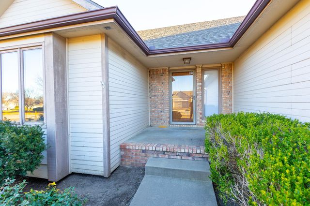 9305 E Clark St, Wichita, KS 67207