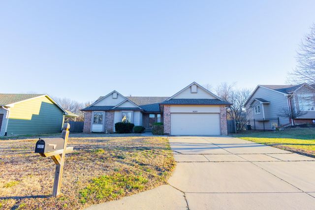 9305 E Clark St, Wichita, KS 67207