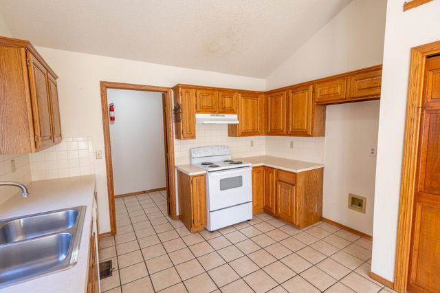 9305 E Clark St, Wichita, KS 67207