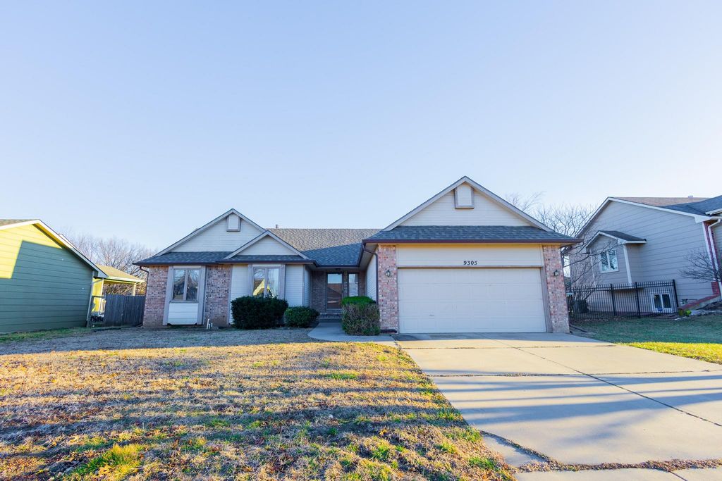 9305 E Clark St, Wichita, KS 67207