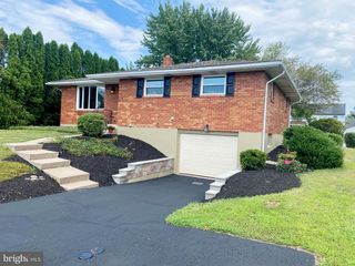 507 BICKEL DR, Hamburg, PA 19526