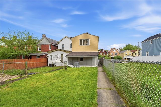 342 W 13th Ave, Homestead, PA 15120