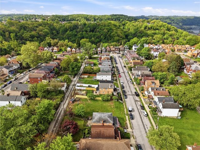 342 W 13th Ave, Homestead, PA 15120