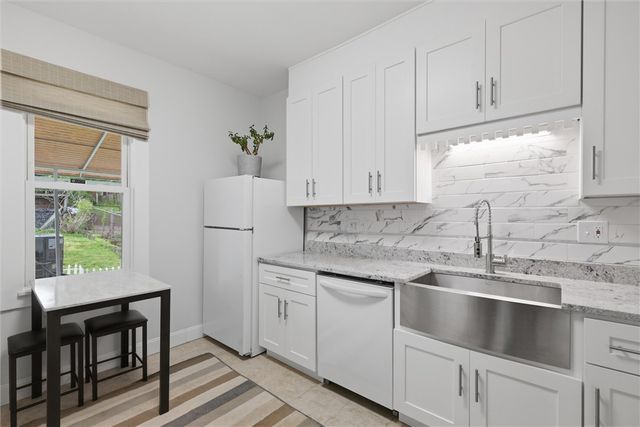 342 W 13th Ave, Homestead, PA 15120