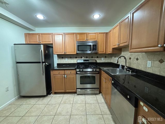 116 Chariot Court 116, Piscataway, NJ 08854