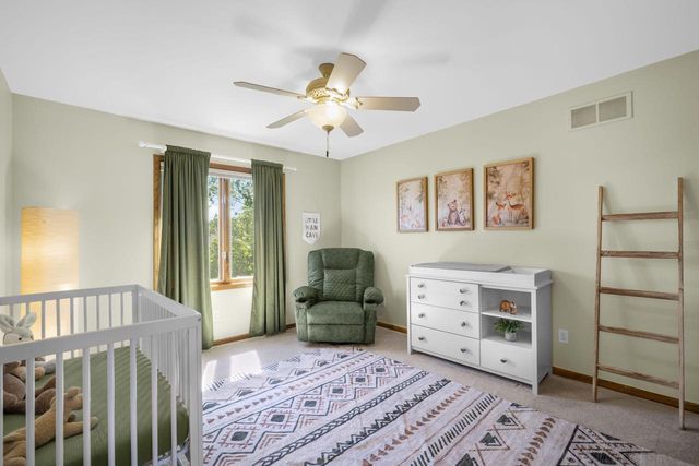 W265N2184 Sawgrass LANE, Pewaukee, WI 53072