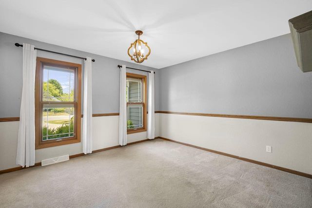W265N2184 Sawgrass LANE, Pewaukee, WI 53072