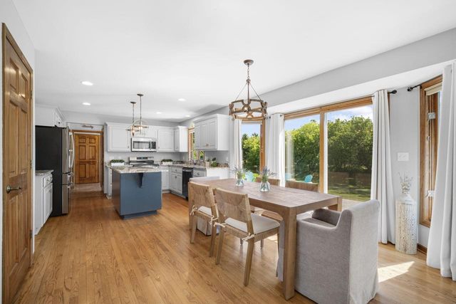 W265N2184 Sawgrass LANE, Pewaukee, WI 53072