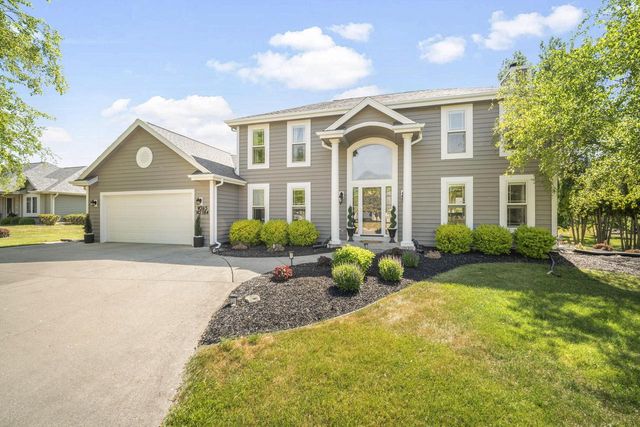 W265N2184 Sawgrass LANE, Pewaukee, WI 53072
