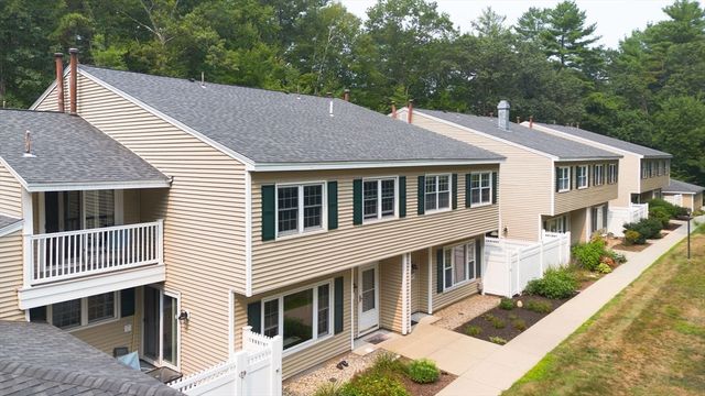 205 Edgebrook Dr 205, Boylston, MA 01505