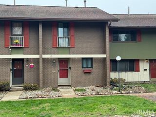 2500 Topsfield Rd Apt 202, South Bend, IN 46614