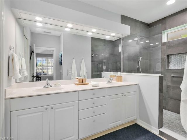 11163 Longshore WAY E, Naples, FL 34119