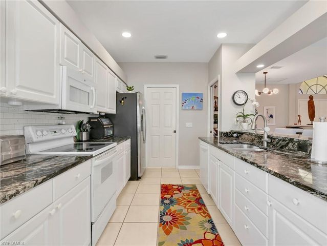 11163 Longshore WAY E, Naples, FL 34119