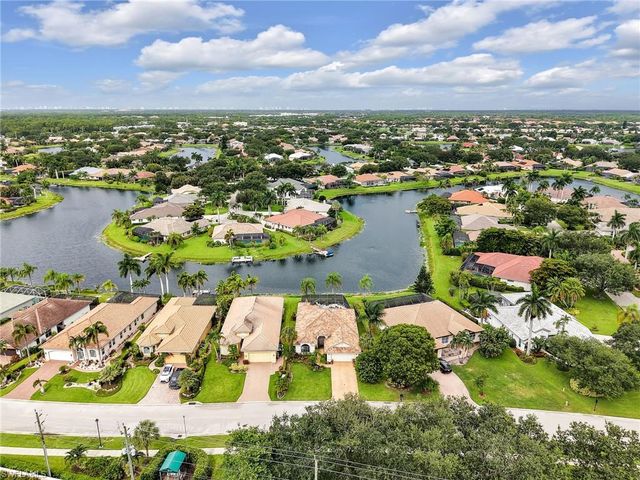11163 Longshore WAY E, Naples, FL 34119