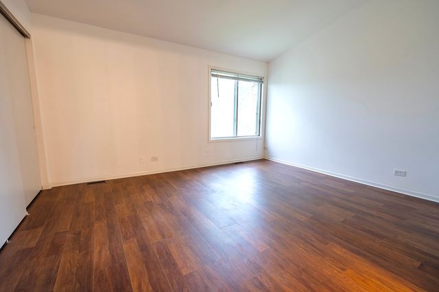 514 E Windgate Court 2D5, Arlington Heights, IL 60005