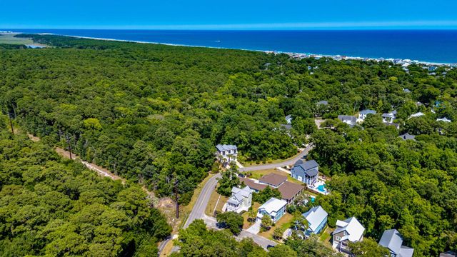 29 Sandlapper Way, Pawleys Island, SC 29585