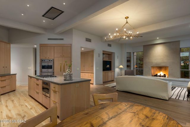 6482 N Ventana Canyon Drive, Tucson, AZ 85750