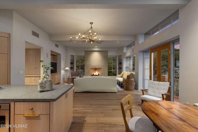 6482 N Ventana Canyon Drive, Tucson, AZ 85750