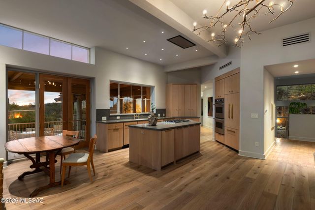 6482 N Ventana Canyon Drive, Tucson, AZ 85750