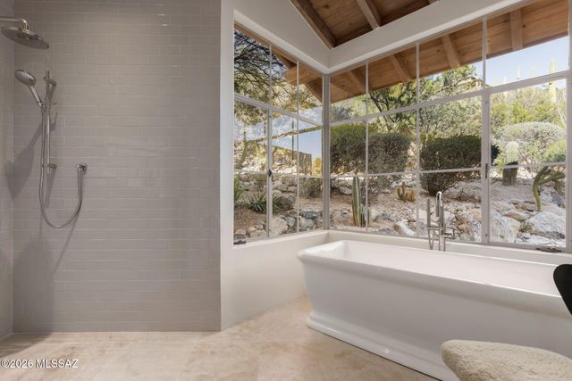 6482 N Ventana Canyon Drive, Tucson, AZ 85750