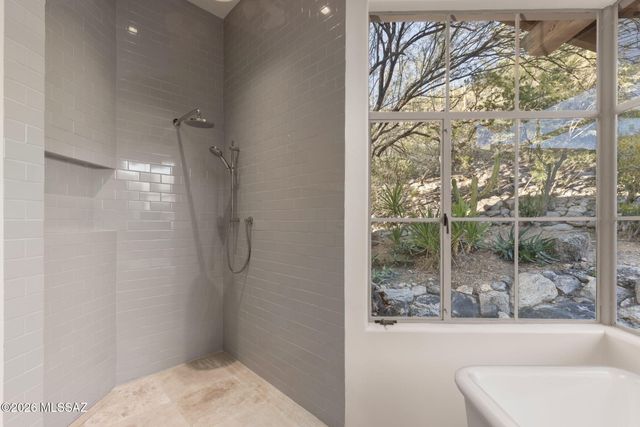 6482 N Ventana Canyon Drive, Tucson, AZ 85750