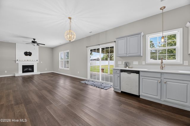 1049 Jade Lane, Winterville, NC 28590