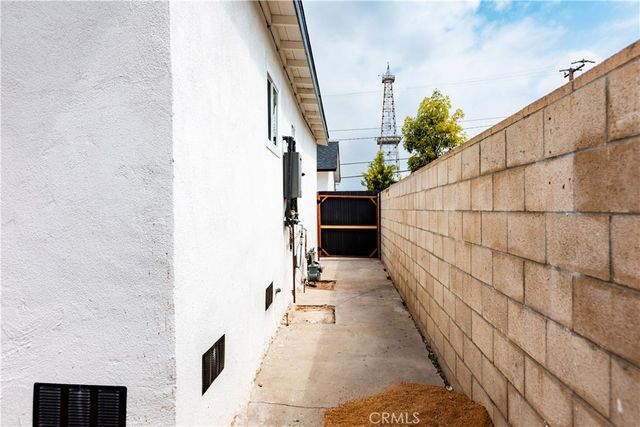 784 E Walton Street A, Signal Hill, CA 90755