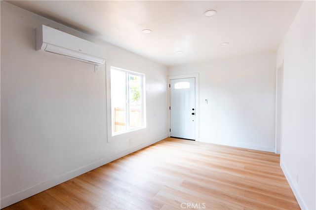 784 E Walton Street A, Signal Hill, CA 90755