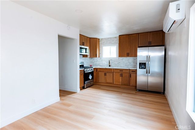 784 E Walton Street A, Signal Hill, CA 90755