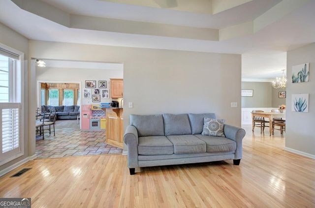 1082 Fieldstone Drive, Canton, GA 30114