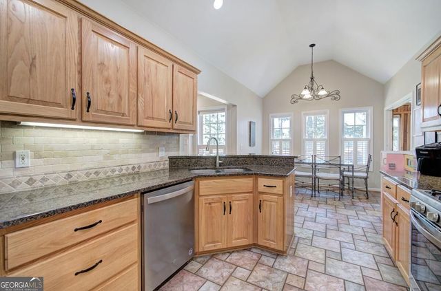 1082 Fieldstone Drive, Canton, GA 30114