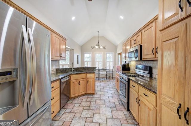 1082 Fieldstone Drive, Canton, GA 30114