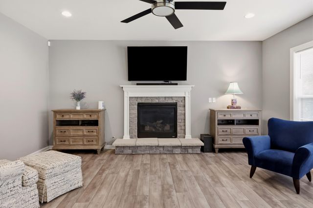 107 Dunmore Lane, Georgetown, KY 40324