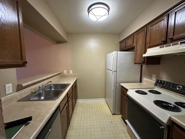 5705 E Texas Street 88, Bossier City, LA 71111