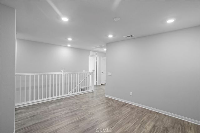 11612 Amsterdam, Sylmar, CA 91342