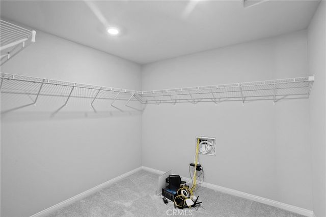 11612 Amsterdam, Sylmar, CA 91342