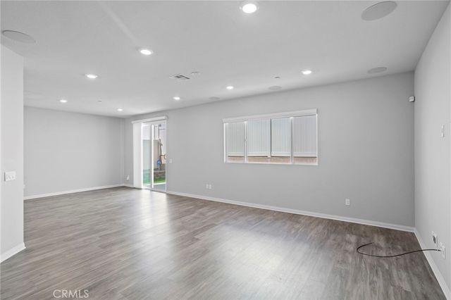 11612 Amsterdam, Sylmar, CA 91342