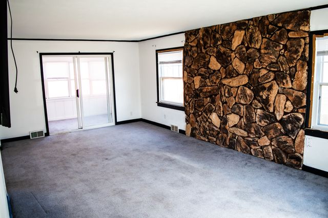 1613 20th Avenue, Rock Island, IL 61201