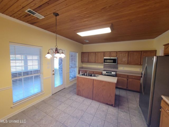 13165 Coldwater Drive, Olive Branch, MS 38654