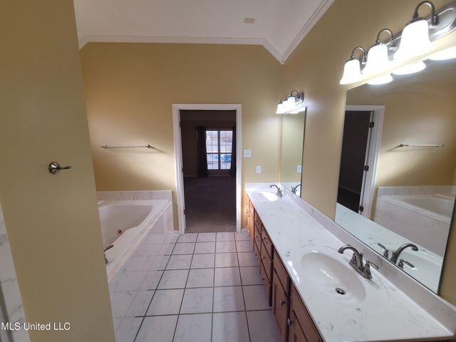 13165 Coldwater Drive, Olive Branch, MS 38654