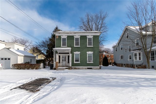 100 Broad Street, Lyons, NY 14489