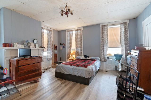 100 Broad Street, Lyons, NY 14489