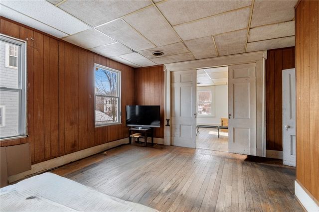 100 Broad Street, Lyons, NY 14489