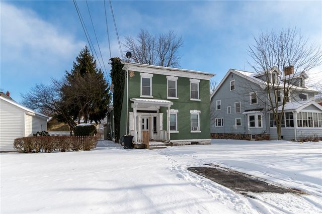 100 Broad Street, Lyons, NY 14489