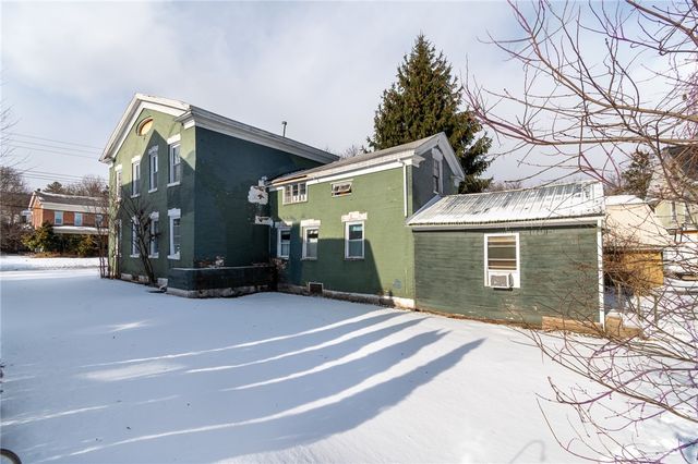 100 Broad Street, Lyons, NY 14489