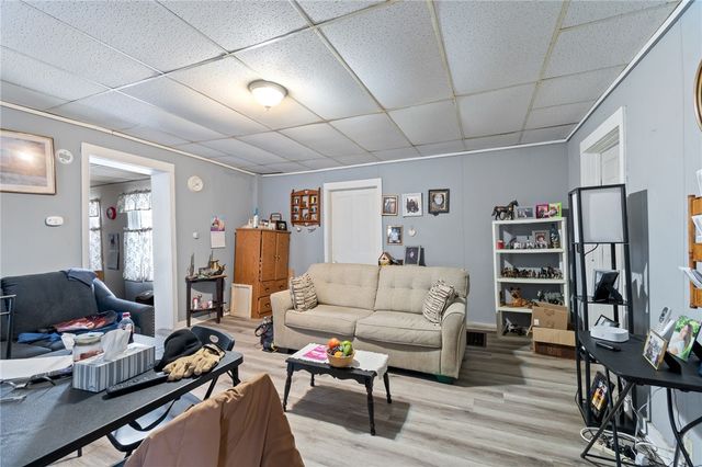 100 Broad Street, Lyons, NY 14489