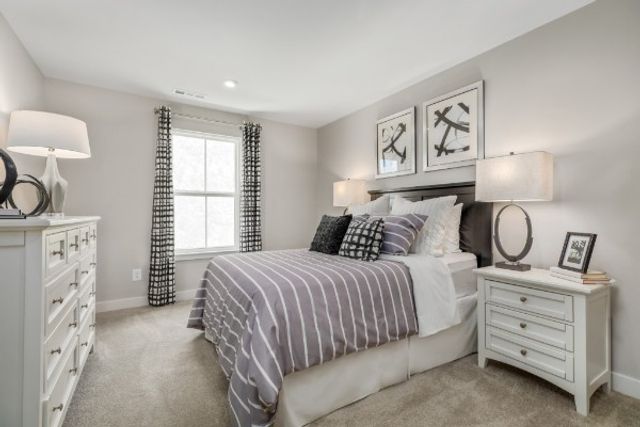 1099 Mountain View Dr F, Thompsons Station, TN 37179