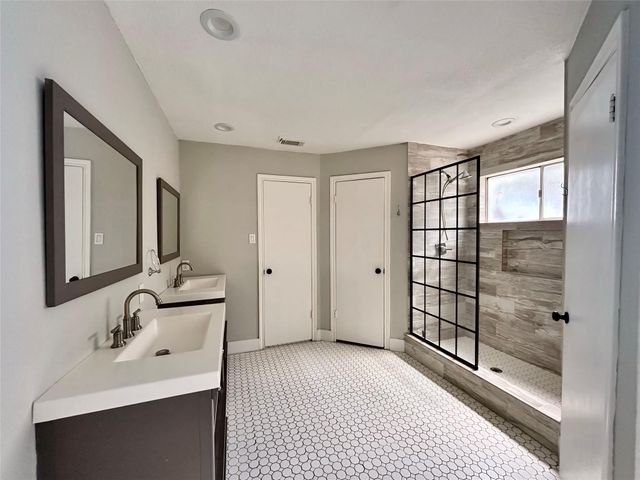 11642 Trailmont Drive, Houston, TX 77077